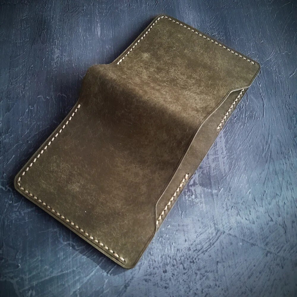 EternaMuhan Artisan Cardholder Wallet - Sleek Design, Luxurious Leather - EternaMuhan