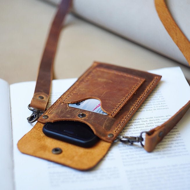 EternaMuhan Artisan Leather Phone Pouch & Cardholder – Your Essentials in One Place - EternaMuhan