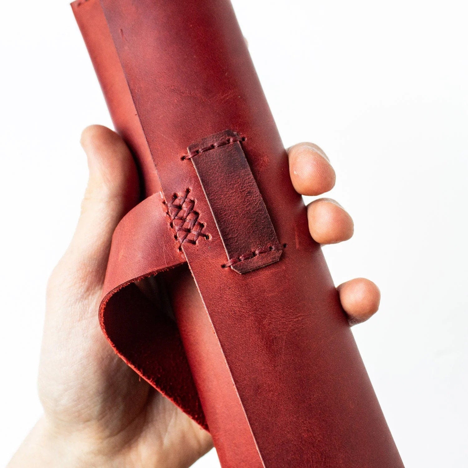 EternaMuhan Artisanal Leather Pen Holder – The Scribe's Essential Companion - EternaMuhan