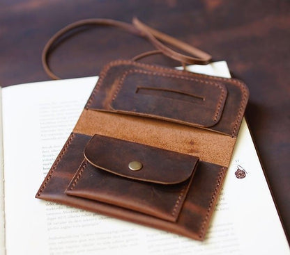 EternaMuhan Classic Hand - Stitched Leather Tobacco Pouch – A Connoisseur's Retreat - EternaMuhan