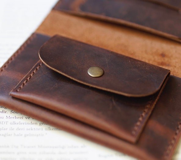 EternaMuhan Classic Hand - Stitched Leather Tobacco Pouch – A Connoisseur's Retreat - EternaMuhan