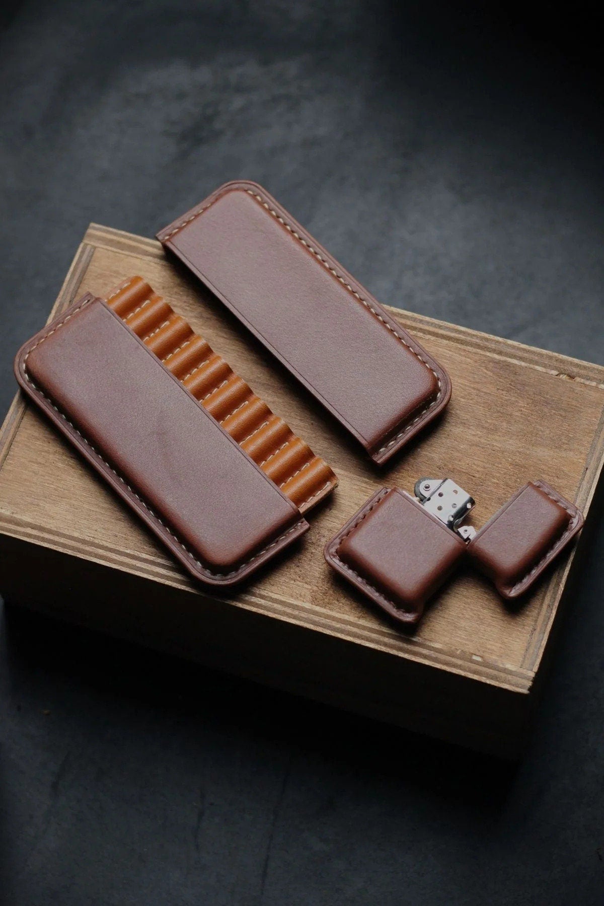 EternaMuhan Classic Leather Cigarette Case with Lighter Sleeve – The Sophisticate's Ensemble - EternaMuhan