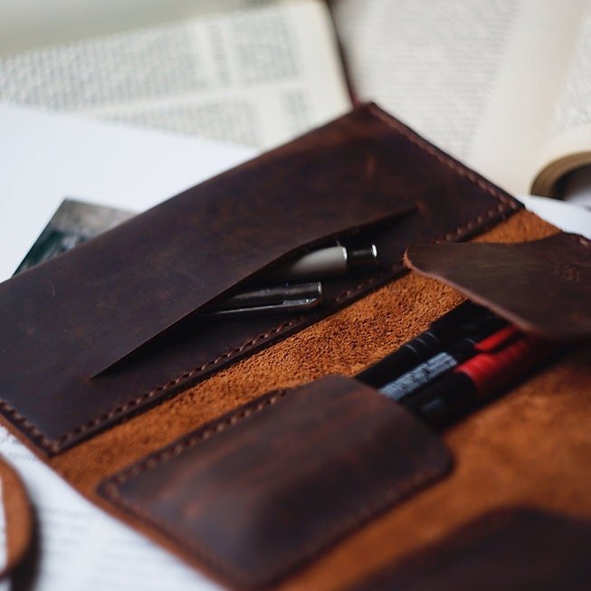 EternaMuhan Dual Pen Leather Wallet – The Writer's Luxe Companion - EternaMuhan