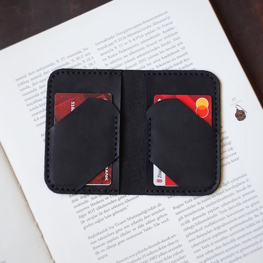 EternaMuhan Handcrafted Leather Card Holder – Slim & Secure Pocket Essential - EternaMuhan