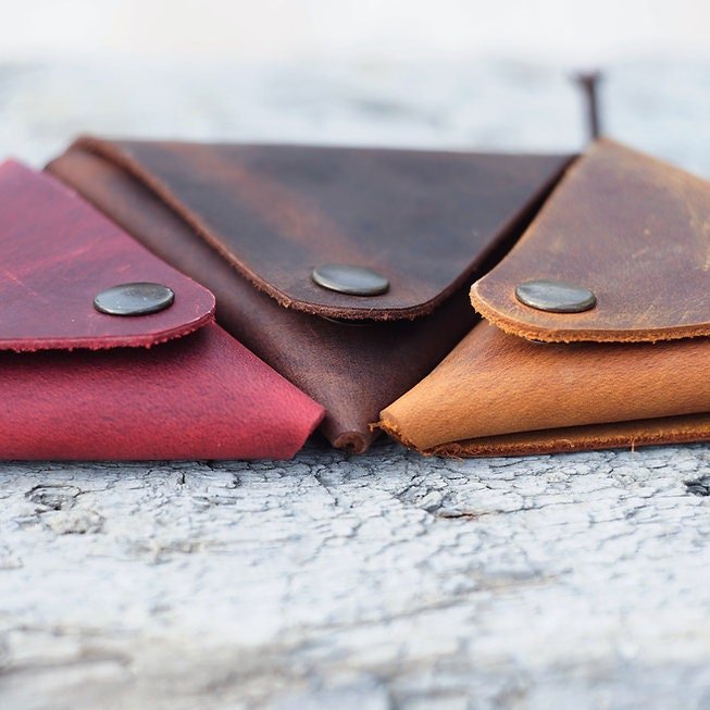 EternaMuhan Handcrafted Leather Coin Pouch – Stylish Storage for Your Essentials - EternaMuhan