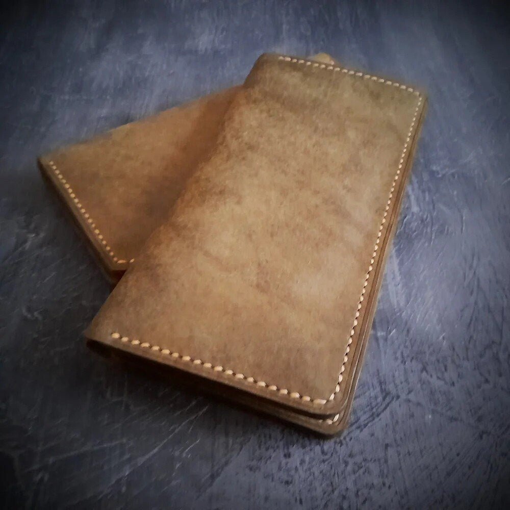 EternaMuhan Handcrafted Slim Leather Cardholder Wallet - Sleek Elegance Meets Daily Function - EternaMuhan