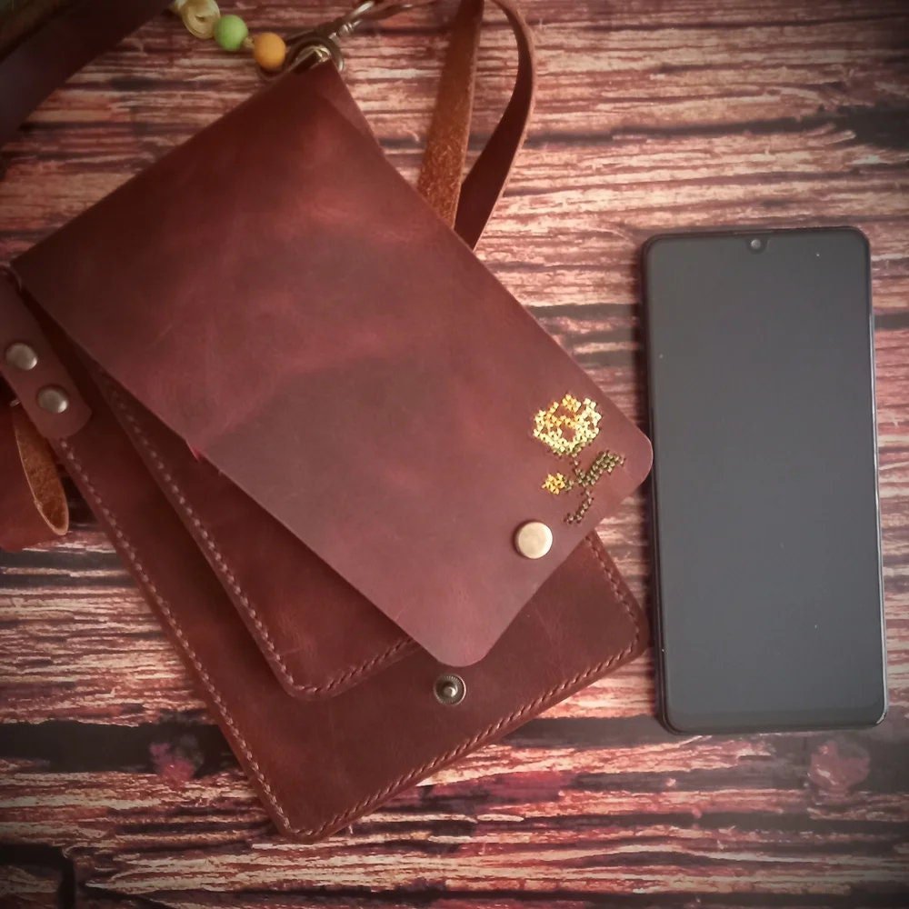 EternaMuhan Leather Phone Pouch & Cardholder - Boho Chic Meets Urban Functionality - EternaMuhan