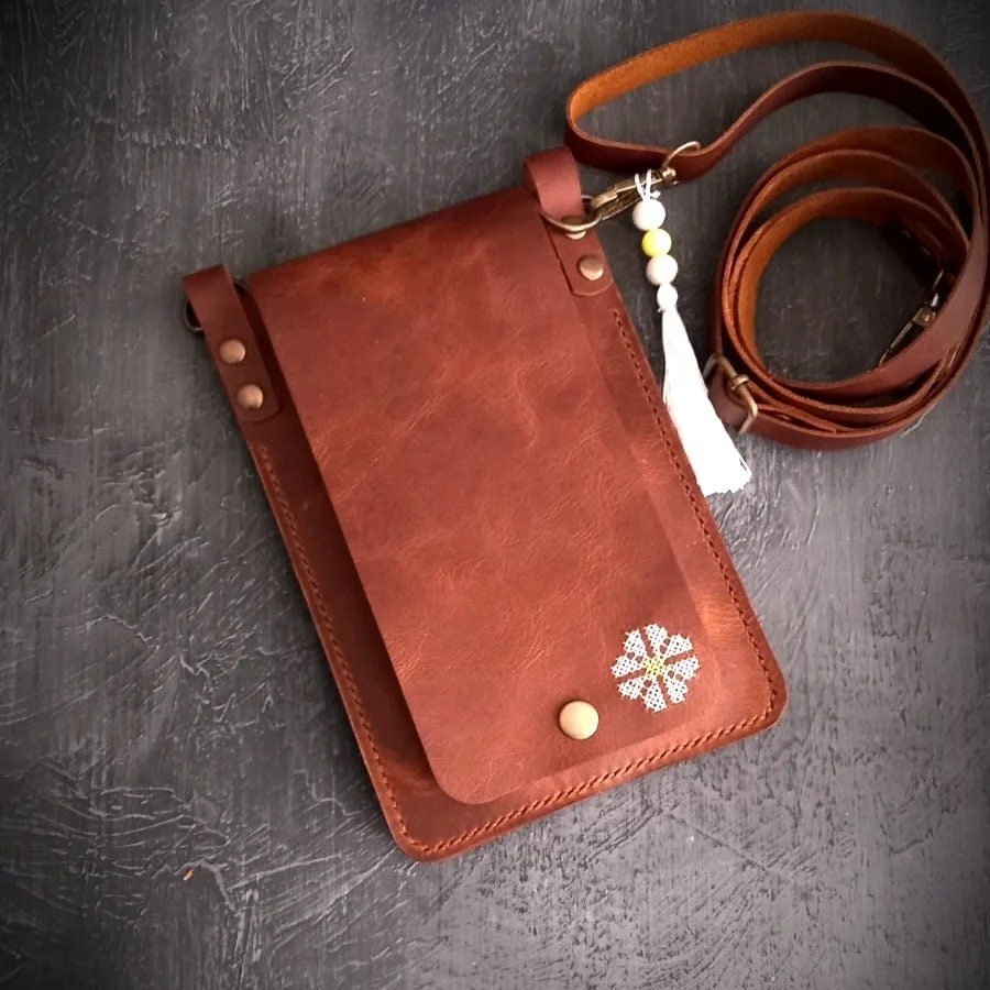 EternaMuhan Leather Phone Pouch & Cardholder - Boho Chic Meets Urban Functionality - EternaMuhan