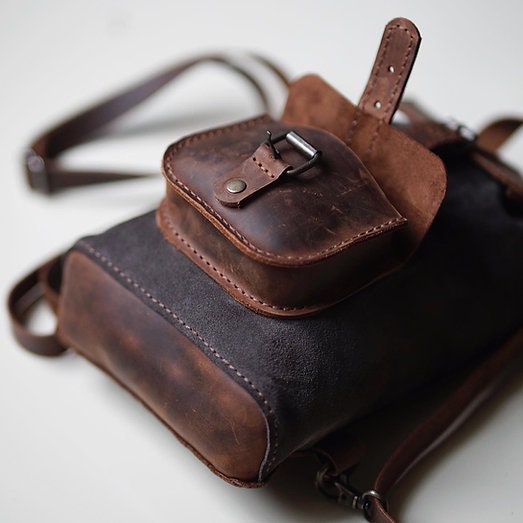 Vintage-Inspired Leather Backpack - Handcrafted Retro Rucksack for Urban Explorers - EternaMuhan